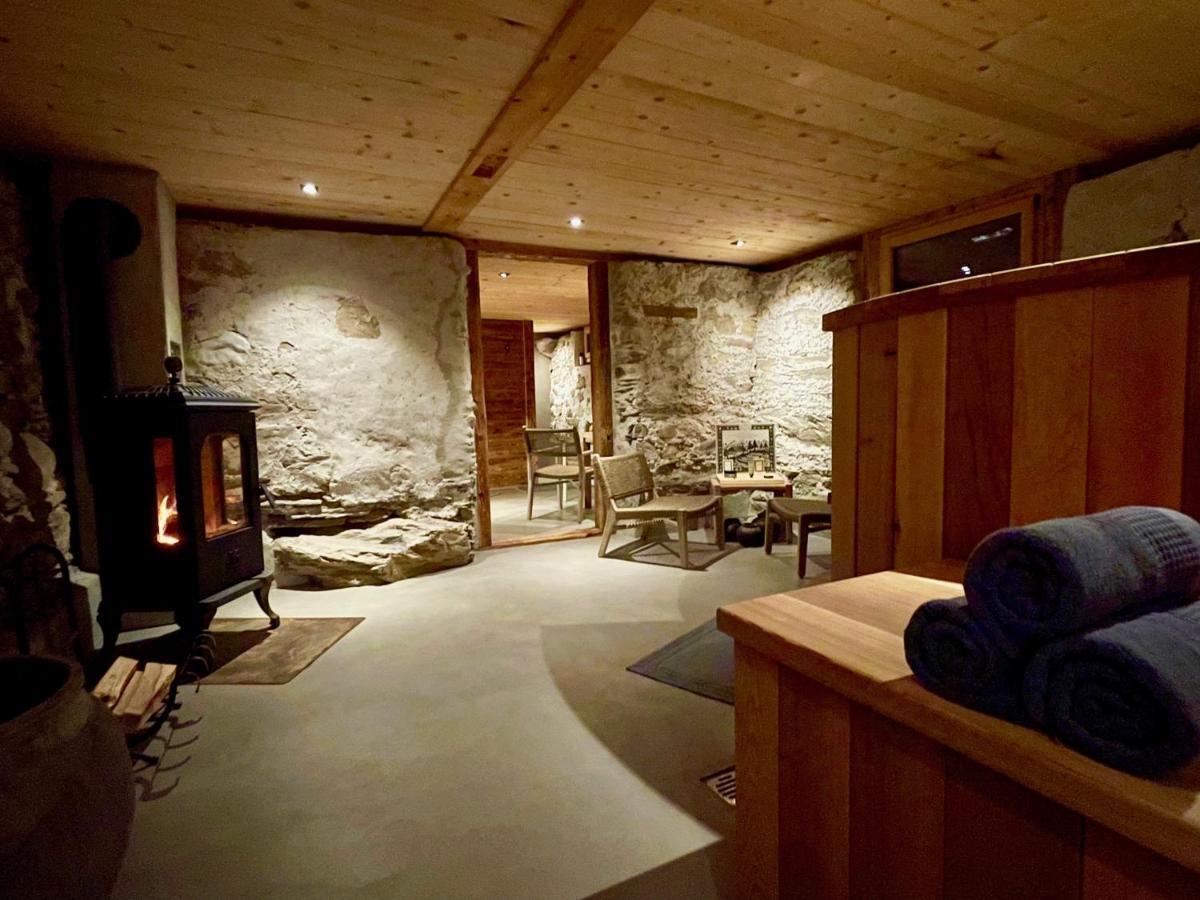 Alpen Charme - Chalet D'Hotes Et Spa Gsteig ภายนอก รูปภาพ