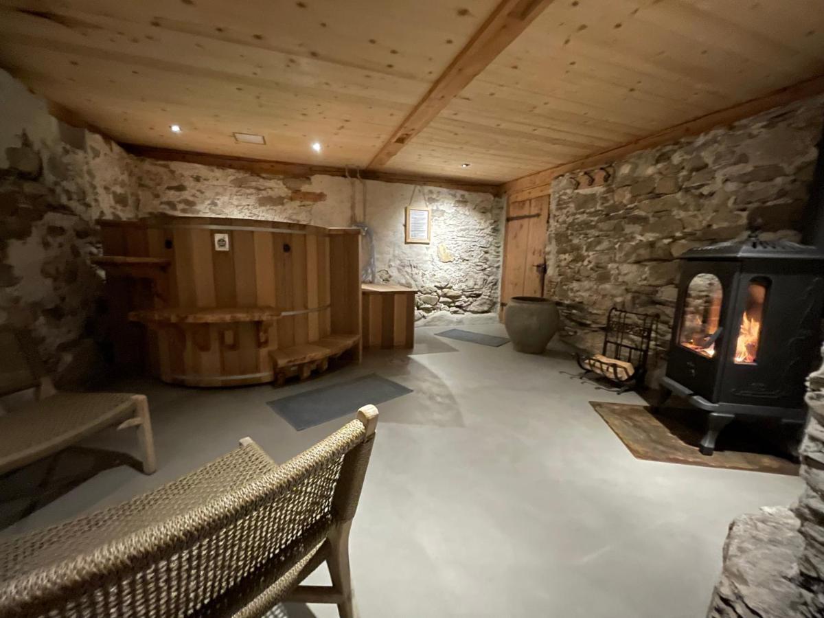 Alpen Charme - Chalet D'Hotes Et Spa Gsteig ภายนอก รูปภาพ